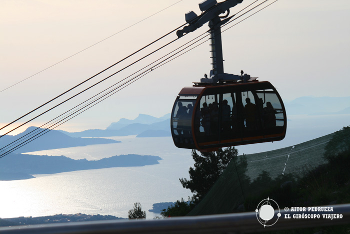 Coucher de soleil au Mont Srd, où vous amène le téléphérique de Dubrovnik