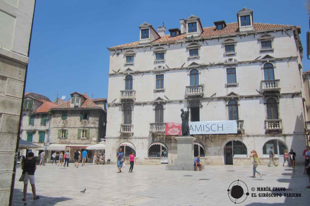 La Piazza est dans le coeur historique de Split