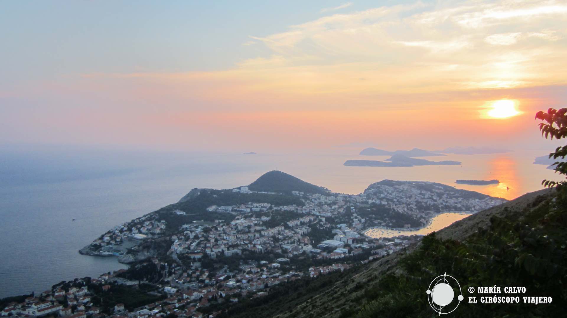 Coucher de soleil depuis le Mont Srd. Les îles de Kolocep et Lopud