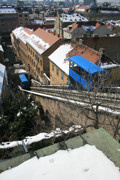 L'ancien funiculaire bleu de Zagreb. ©Aitor Pedrueza